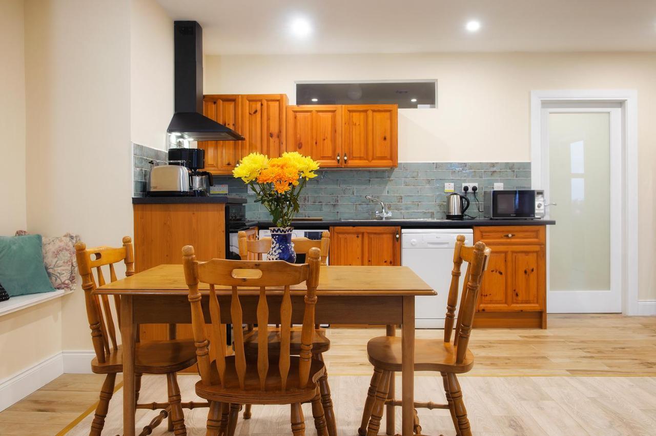 The Old Post Office Apartment Renvyle Bagian luar foto