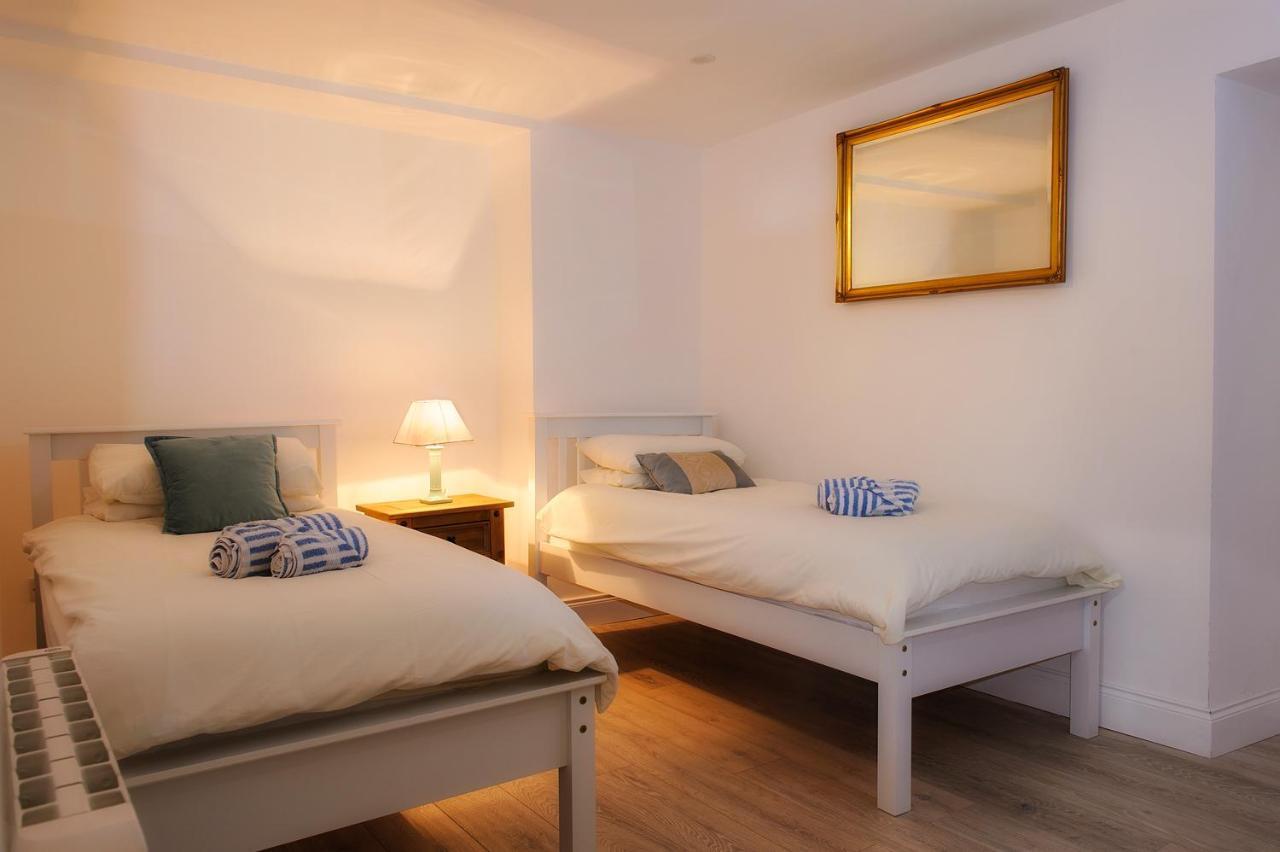 The Old Post Office Apartment Renvyle Bagian luar foto